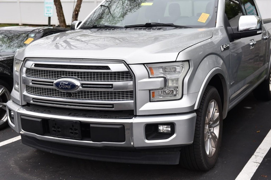 Ford F-150 Vehicle Full-screen Gallery Image 2