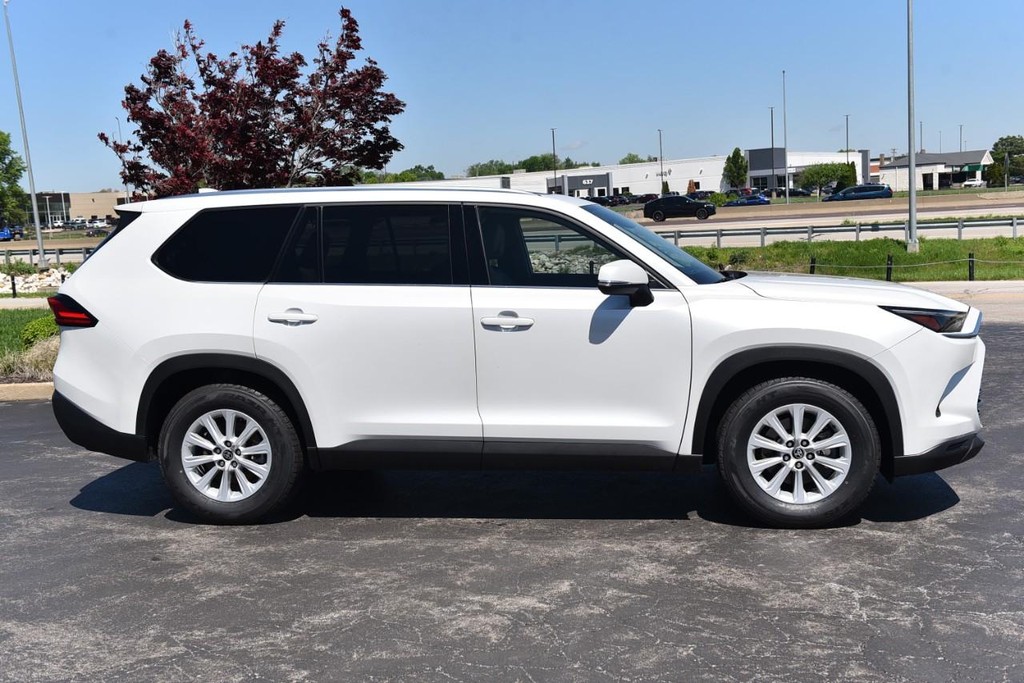 Toyota Grand Highlander Vehicle Image 04