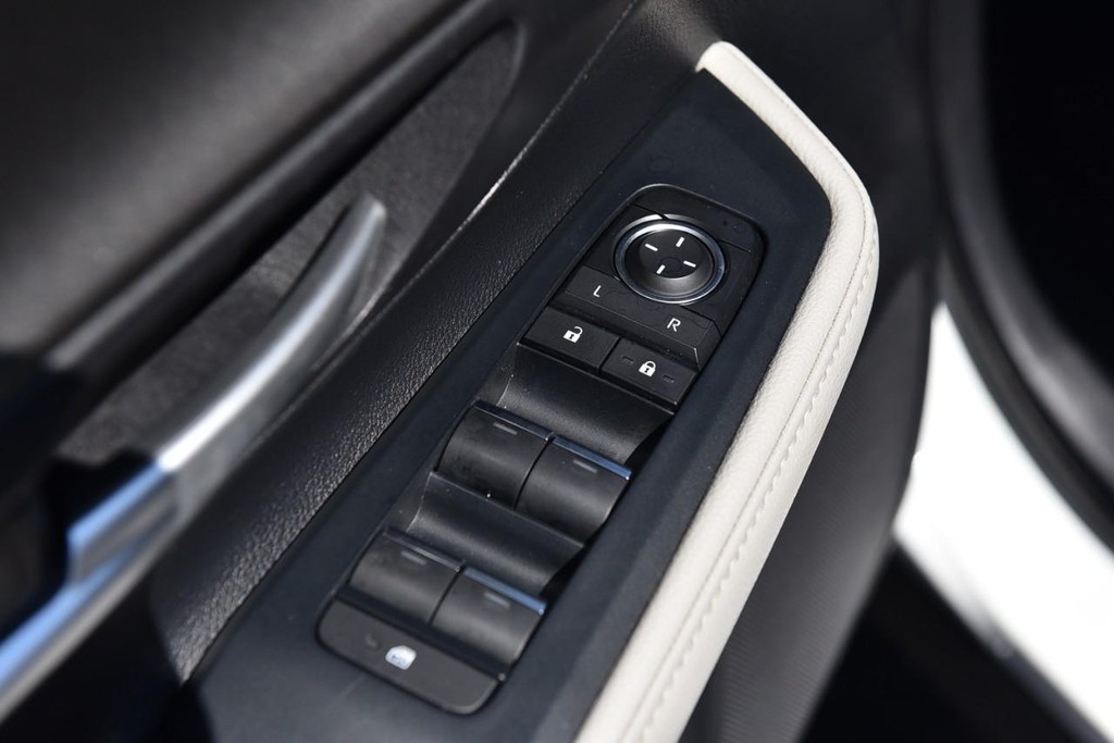 Toyota Grand Highlander Vehicle Image 07