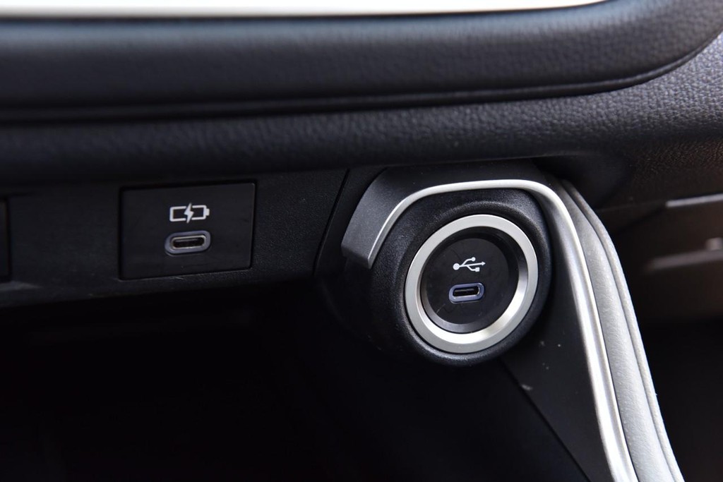 Toyota Grand Highlander Vehicle Image 16