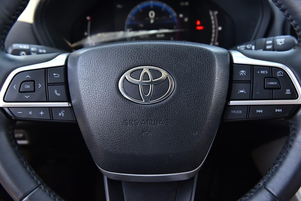 Toyota Grand Highlander Vehicle Image 18