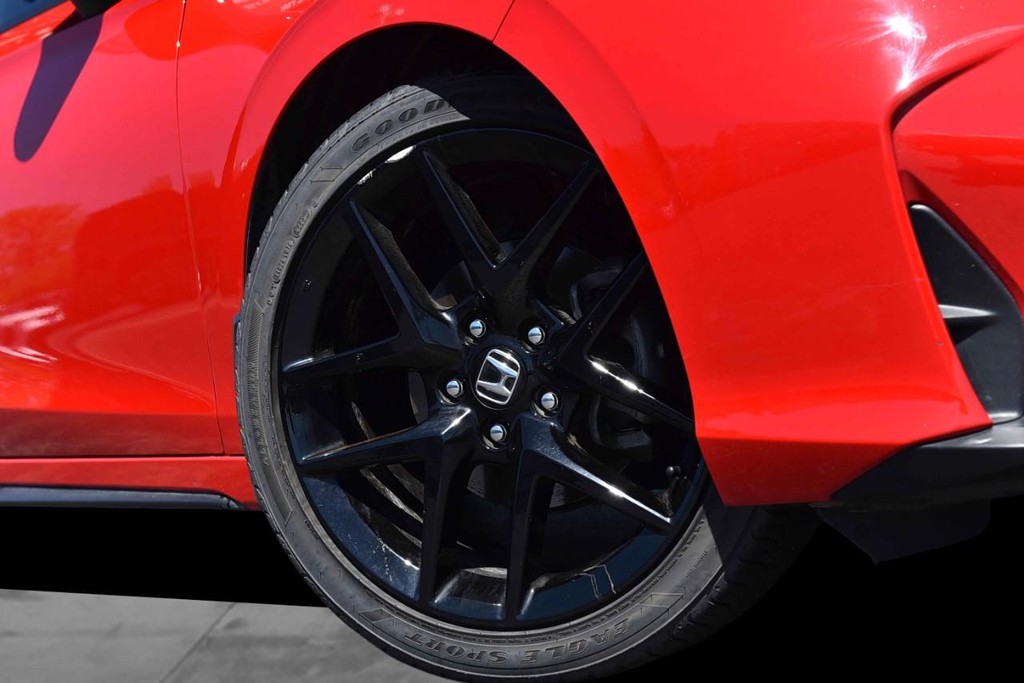 Honda Civic Hatchback Vehicle Image 03