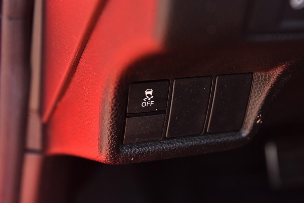 Honda Civic Hatchback Vehicle Image 10