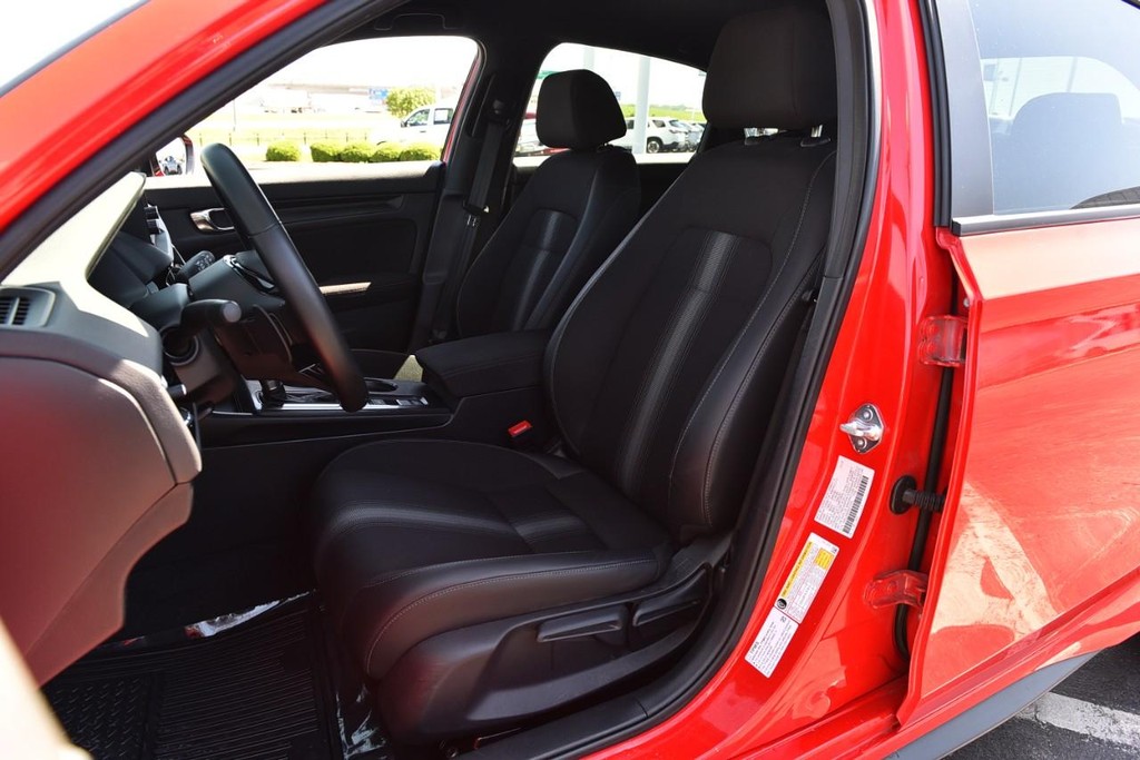 Honda Civic Hatchback Vehicle Image 20