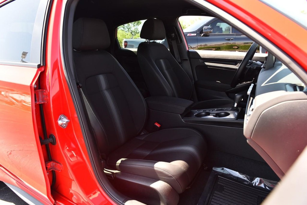 Honda Civic Hatchback Vehicle Image 21