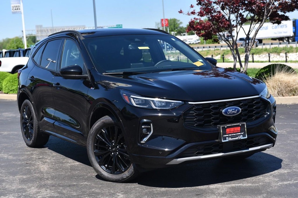 Ford Escape Vehicle Image 02