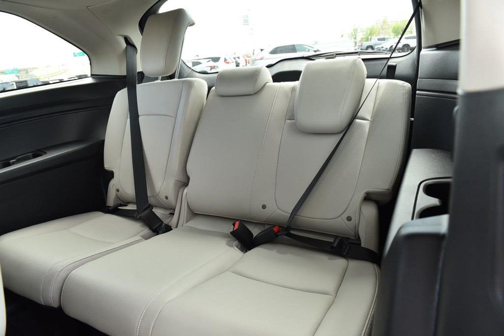 Honda Odyssey Vehicle Full-screen Gallery Image 29