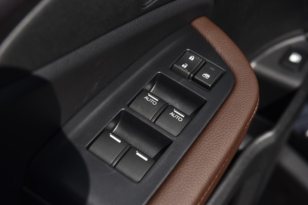 Honda Ridgeline Vehicle Full-screen Gallery Image 9
