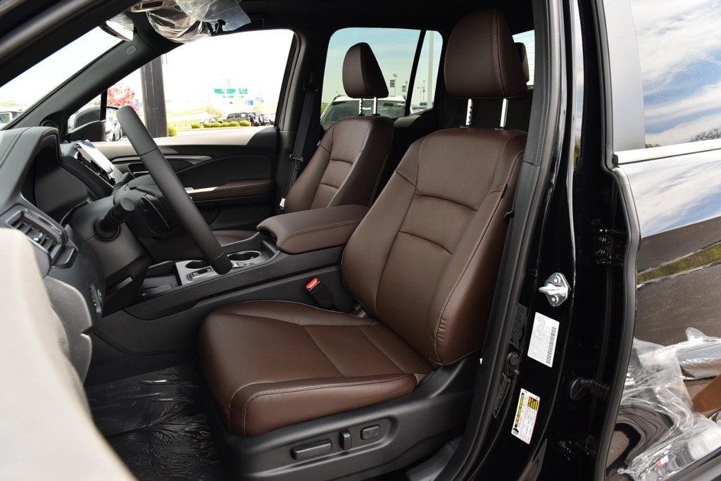 Honda Ridgeline Vehicle Full-screen Gallery Image 25