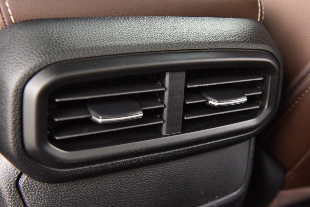 Honda Ridgeline Vehicle Full-screen Gallery Image 29