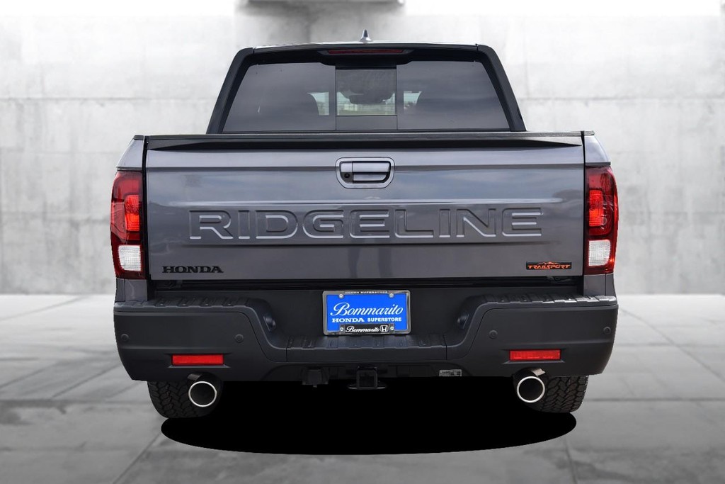 Honda Ridgeline Vehicle Full-screen Gallery Image 6