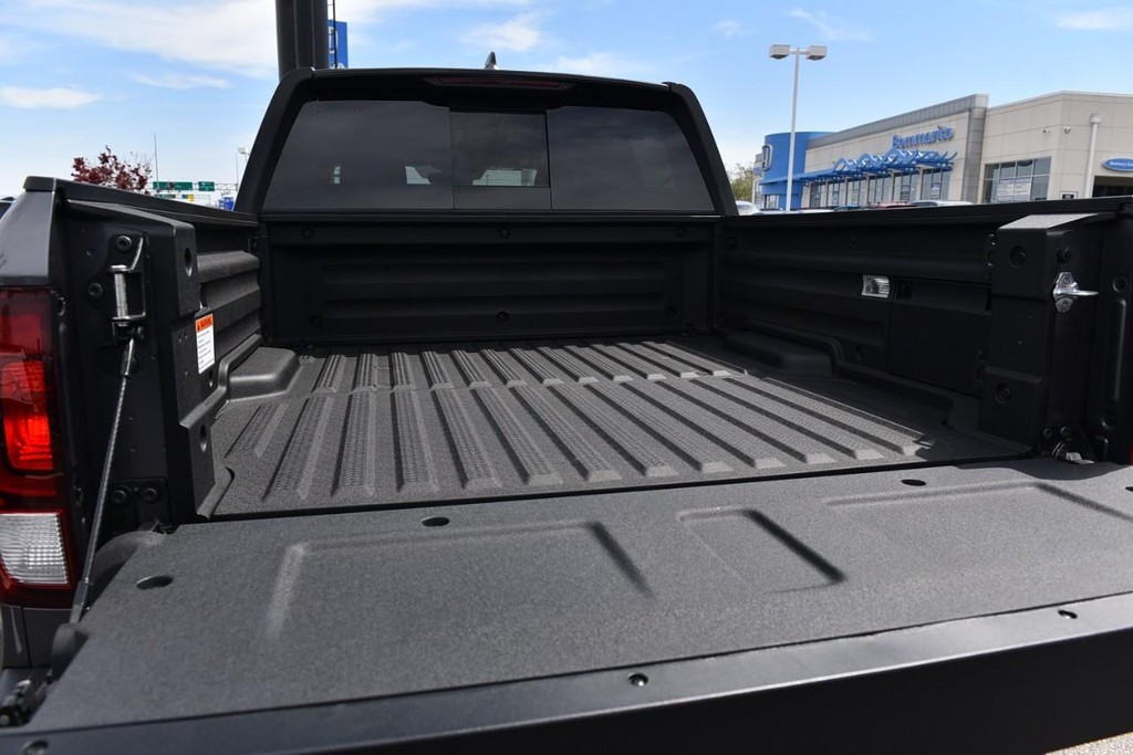 Honda Ridgeline Vehicle Full-screen Gallery Image 7
