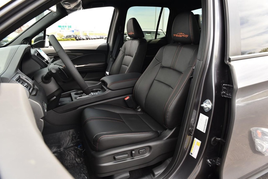 Honda Ridgeline Vehicle Full-screen Gallery Image 25