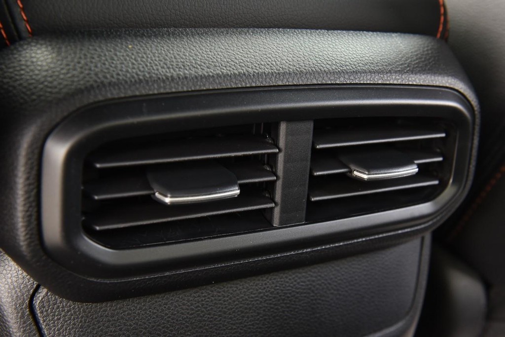 Honda Ridgeline Vehicle Full-screen Gallery Image 29