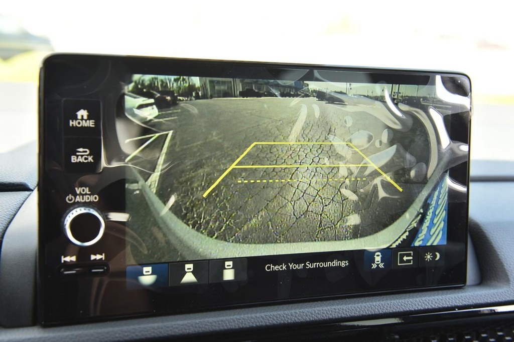 Honda CR-V Hybrid Vehicle Full-screen Gallery Image 13