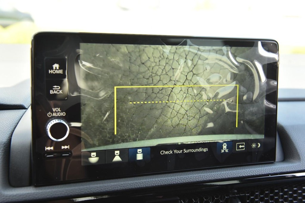 Honda CR-V Hybrid Vehicle Full-screen Gallery Image 14