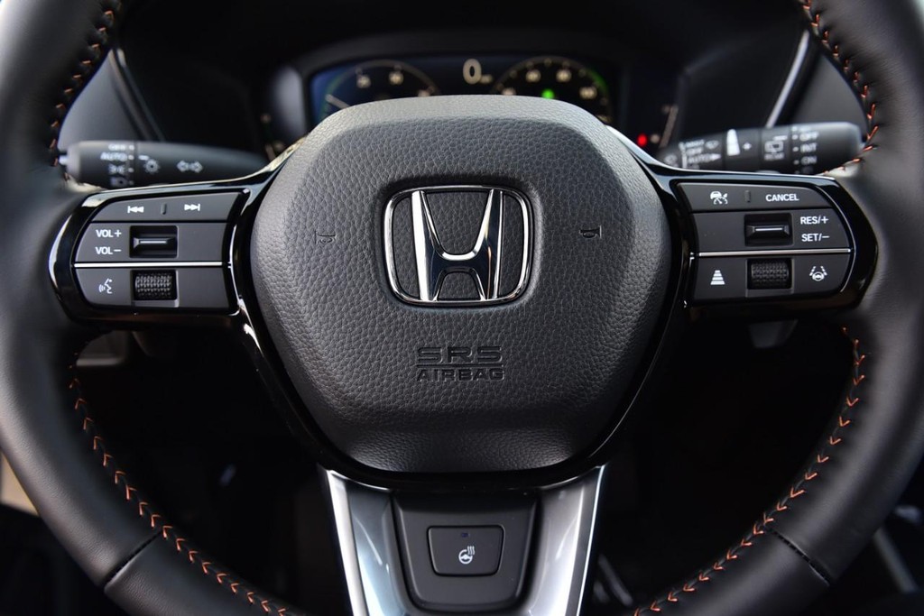 Honda CR-V Hybrid Vehicle Full-screen Gallery Image 21