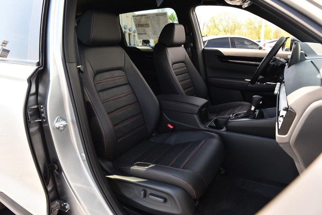 Honda CR-V Hybrid Vehicle Full-screen Gallery Image 23