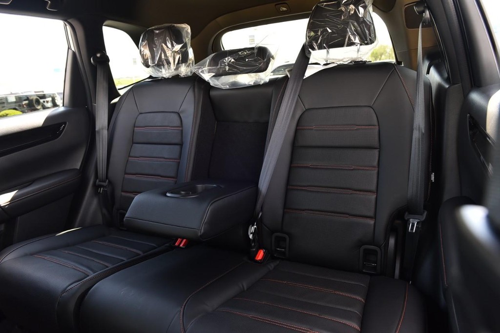 Honda CR-V Hybrid Vehicle Full-screen Gallery Image 25
