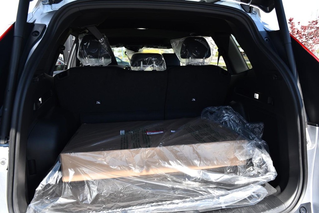 Honda CR-V Hybrid Vehicle Full-screen Gallery Image 28
