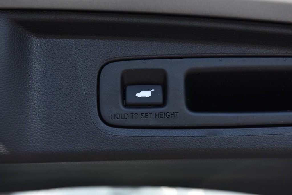 Honda CR-V Hybrid Vehicle Full-screen Gallery Image 29