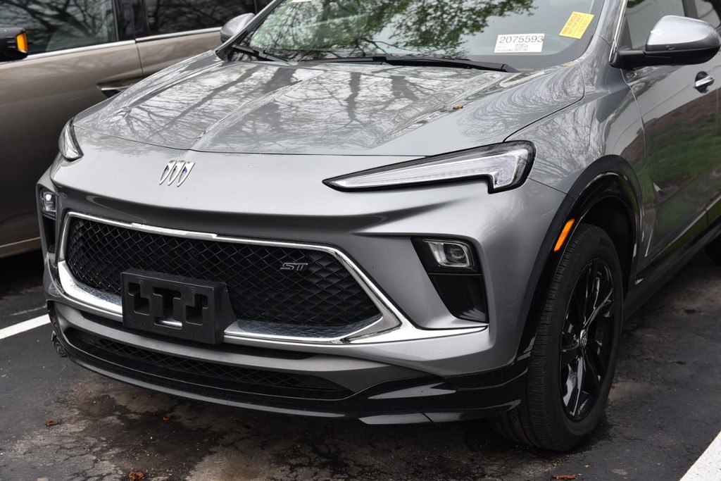 Buick Encore GX Vehicle Image 02