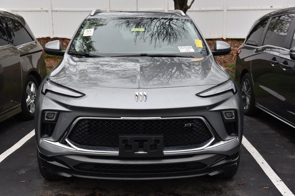 Buick Encore GX Vehicle Image 03