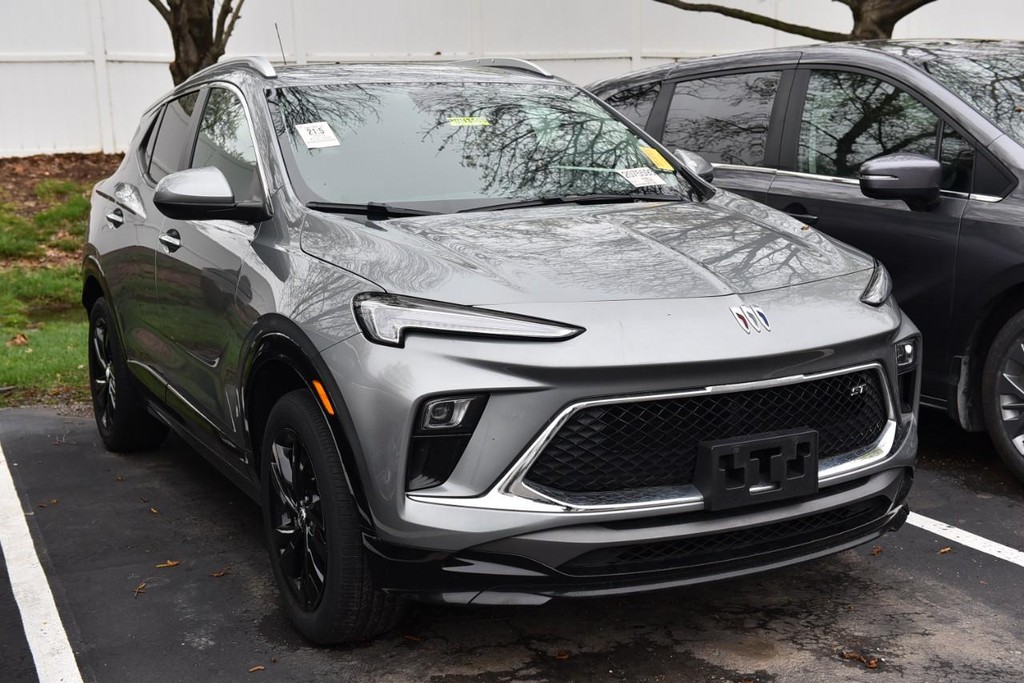 Buick Encore GX Vehicle Image 04