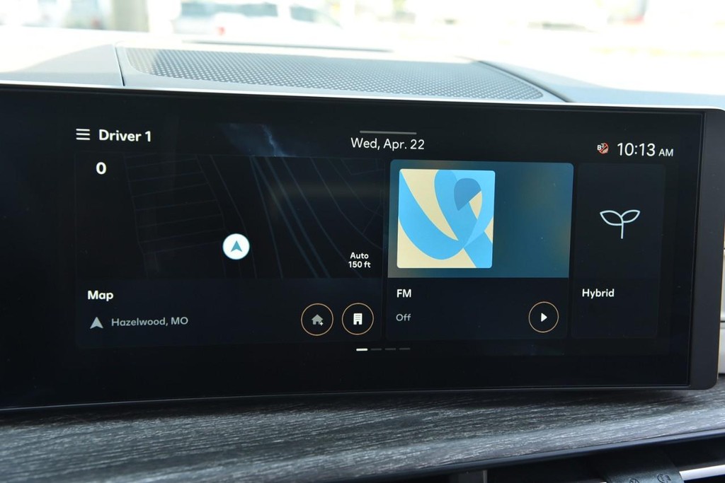 Hyundai Santa Fe Hybrid Vehicle Image 15