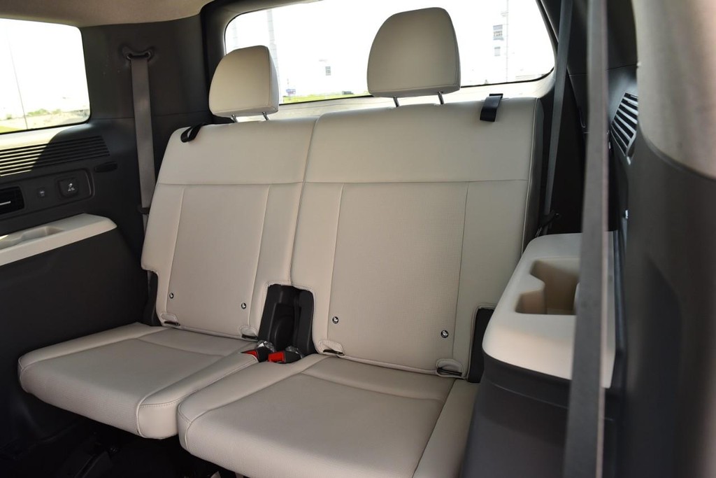 Hyundai Santa Fe Hybrid Vehicle Image 26