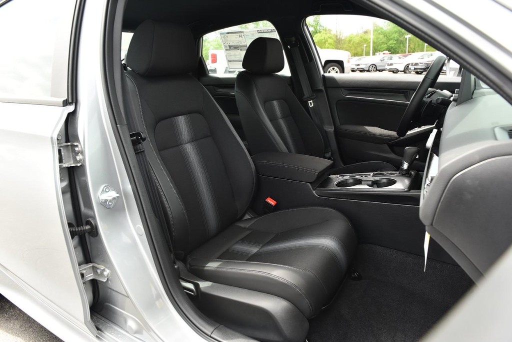 Honda Civic Sedan Vehicle Image 22