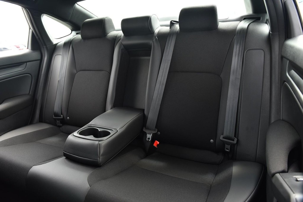Honda Civic Sedan Vehicle Image 23