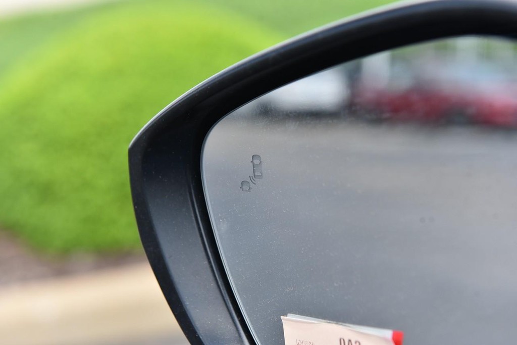 Honda Civic Sedan Vehicle Image 10