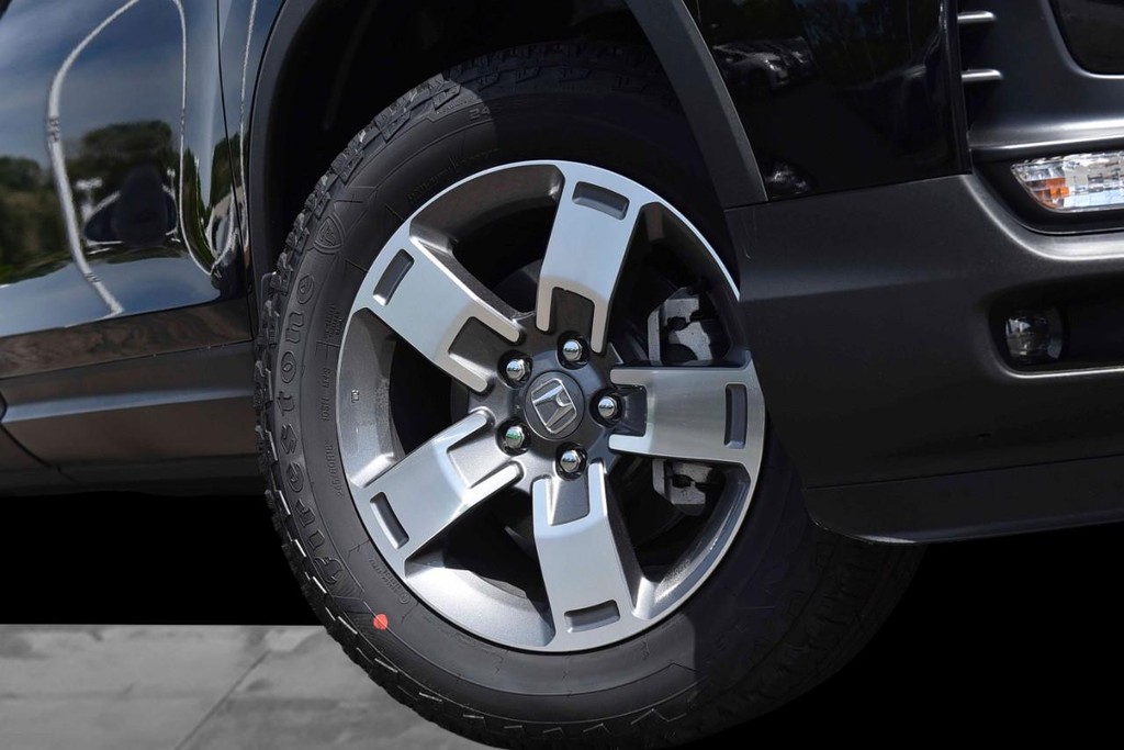 Honda Ridgeline Vehicle Image 03