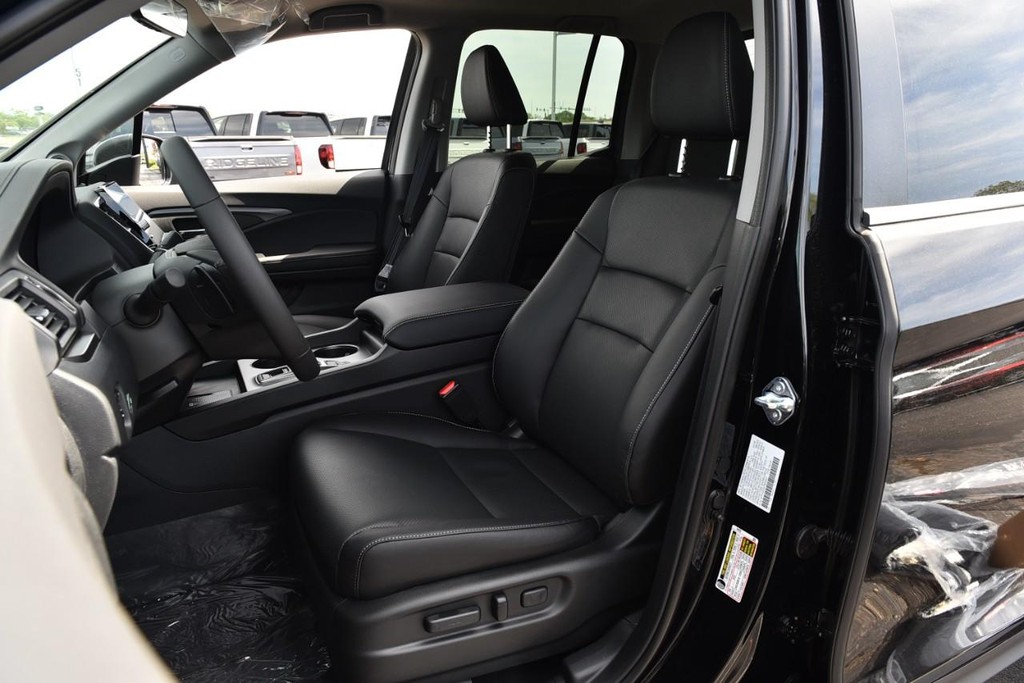 Honda Ridgeline Vehicle Image 24