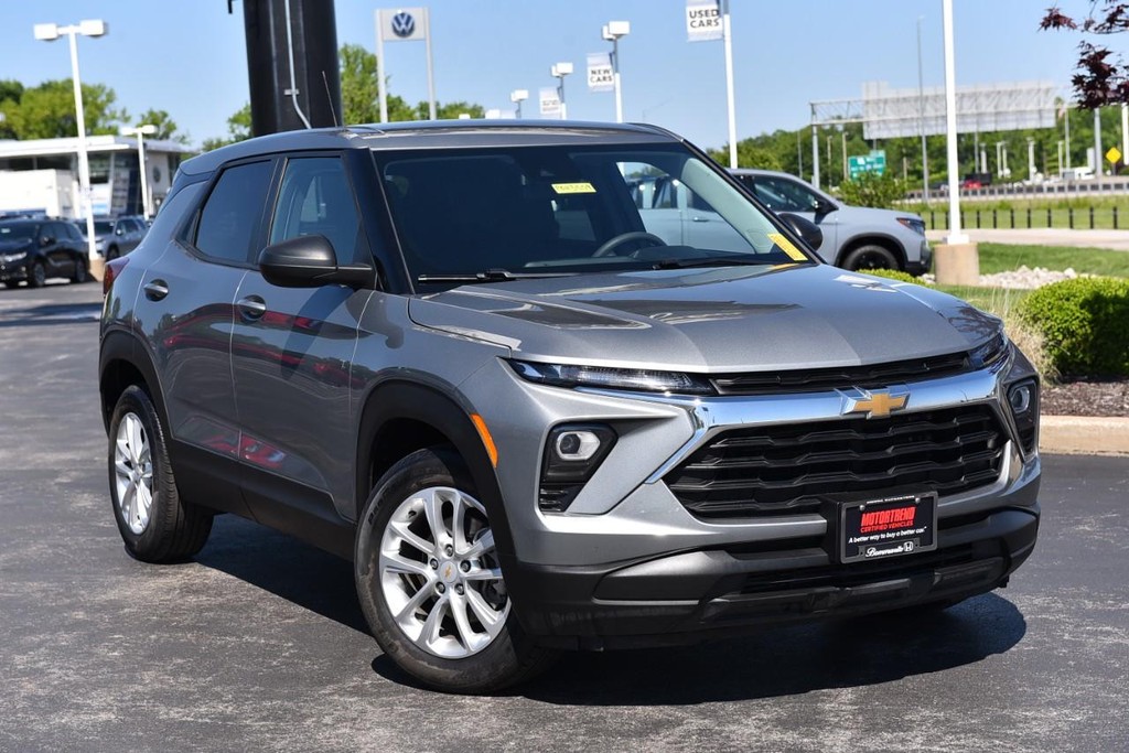 Chevrolet Trailblazer Vehicle Image 02