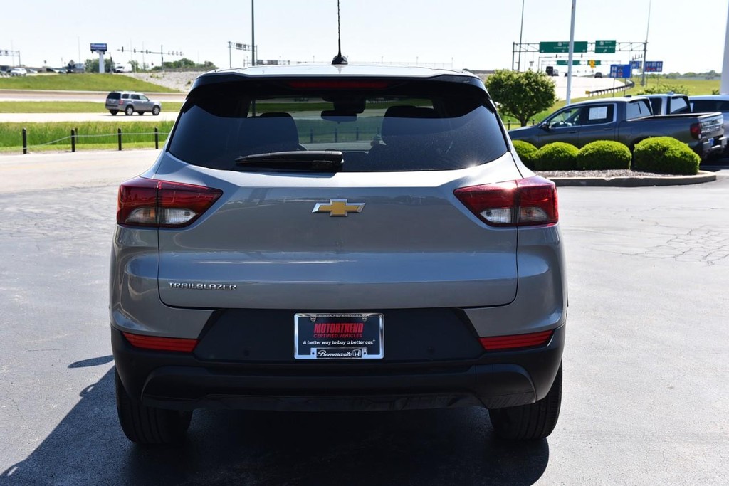 Chevrolet TrailBlazer Vehicle Full-screen Gallery Image 06