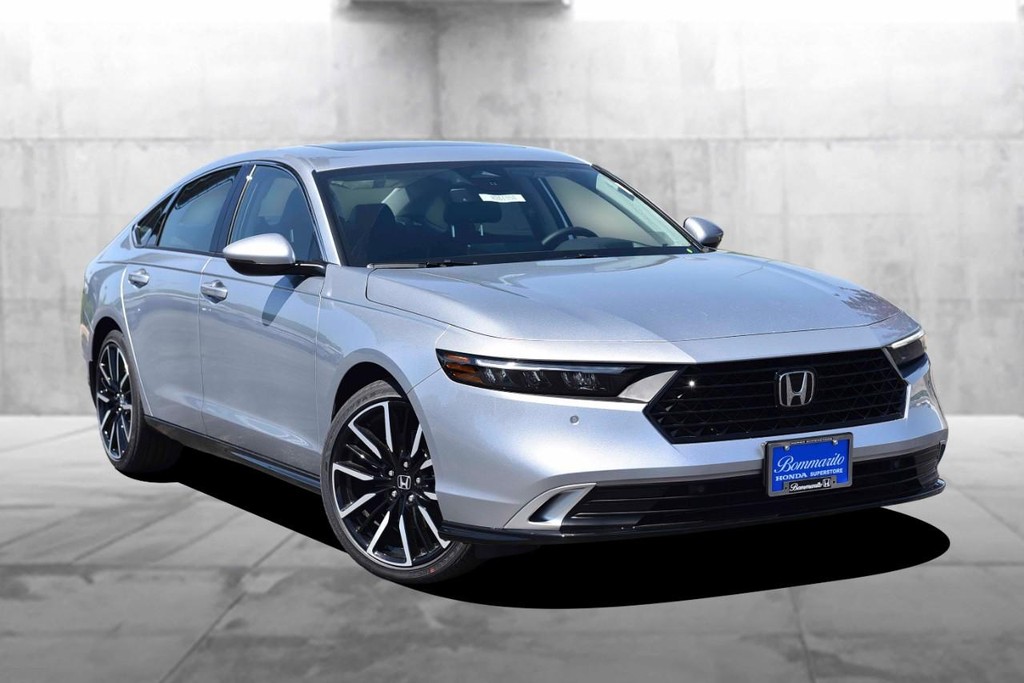 Honda Accord Hybrid Vehicle Image 02