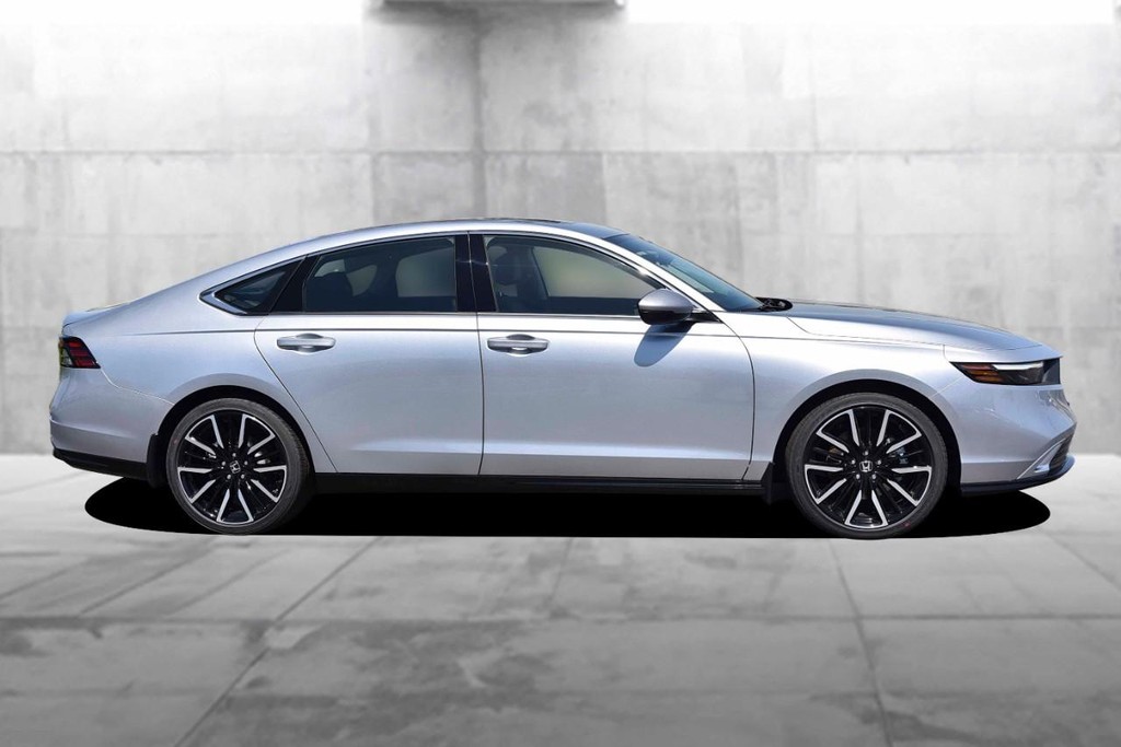 Honda Accord Hybrid Vehicle Image 05