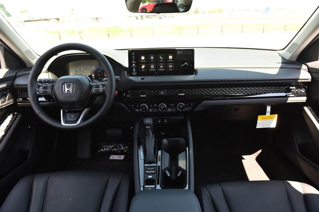 Honda Accord Hybrid Vehicle Image 07
