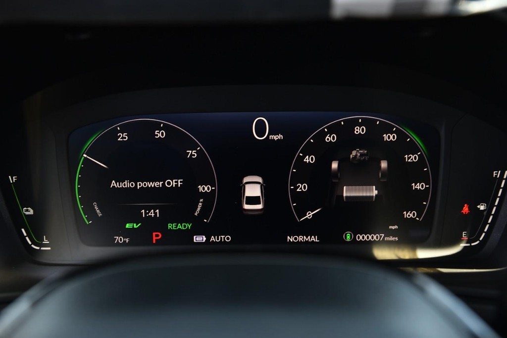 Honda Accord Hybrid Vehicle Image 10