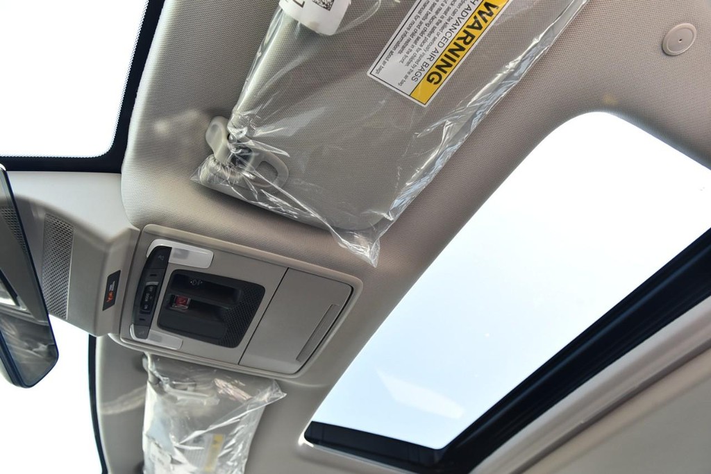 Honda Accord Hybrid Vehicle Image 22