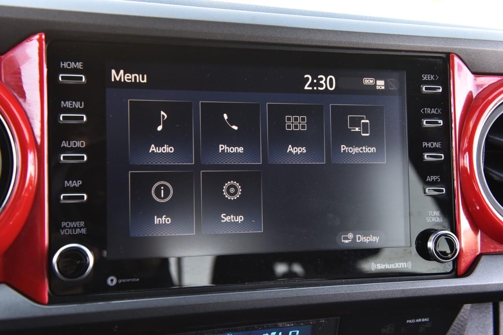 Toyota Tacoma 4WD Vehicle Full-screen Gallery Image 14