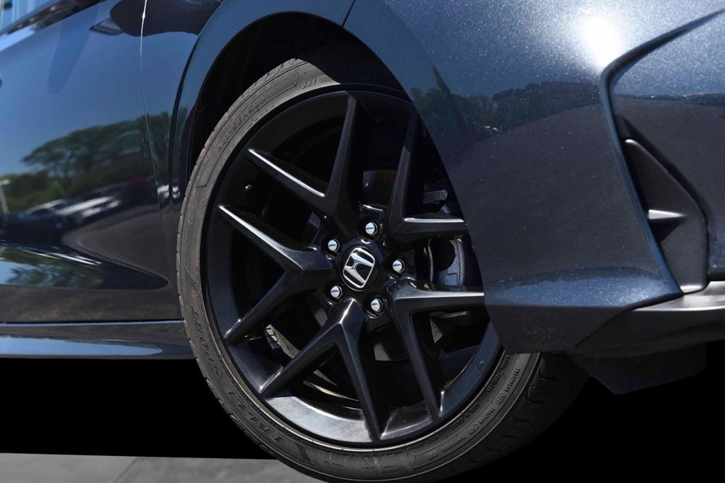 Honda Civic Sedan Vehicle Image 03