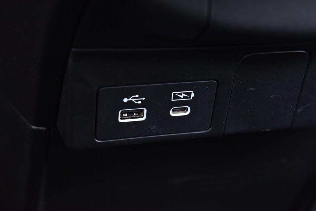 Honda Odyssey Vehicle Full-screen Gallery Image 18