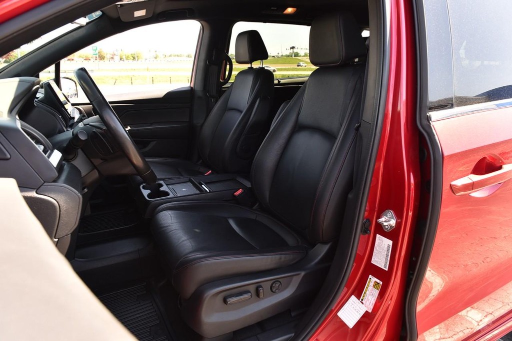 Honda Odyssey Vehicle Full-screen Gallery Image 21