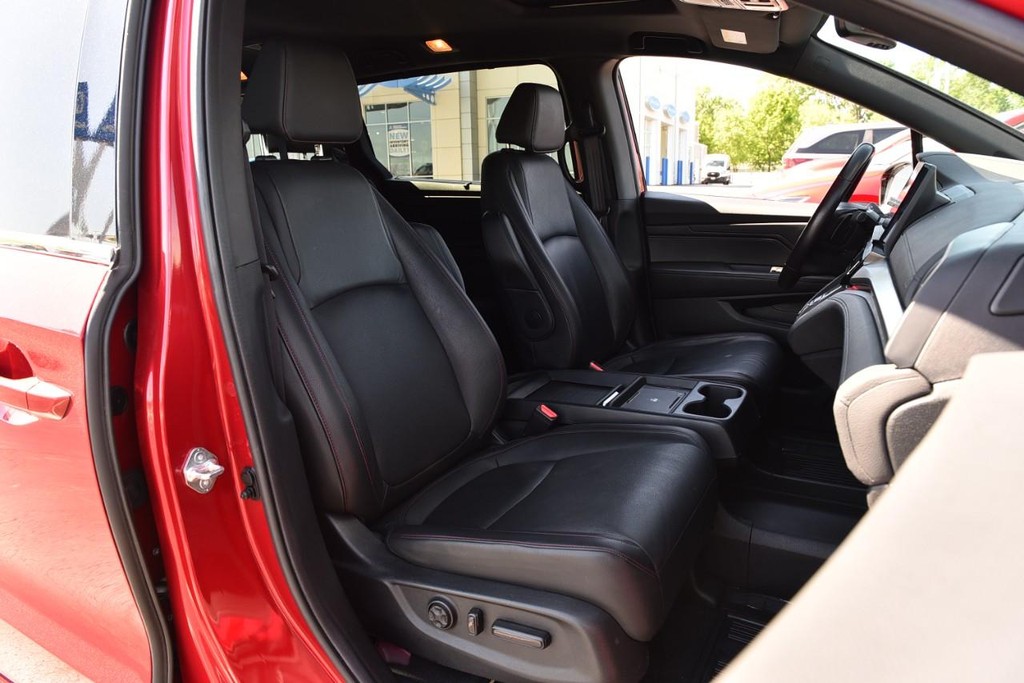 Honda Odyssey Vehicle Full-screen Gallery Image 22