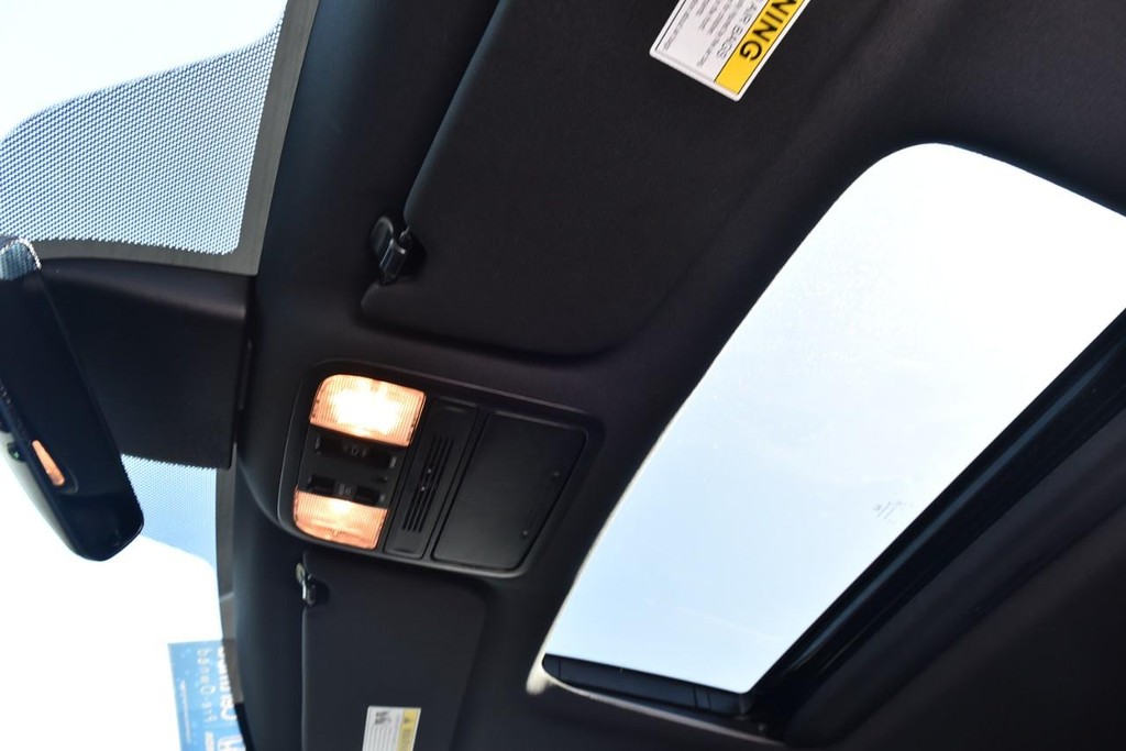 Honda Odyssey Vehicle Full-screen Gallery Image 23