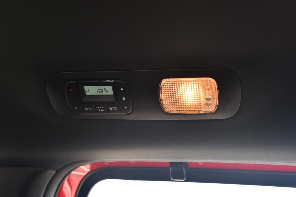 Honda Odyssey Vehicle Full-screen Gallery Image 25