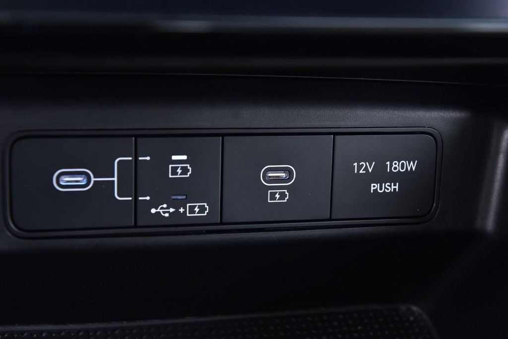 Hyundai Santa Cruz Vehicle Full-screen Gallery Image 16